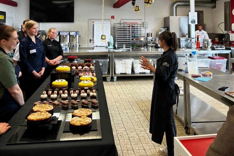 pfersich-tamara-seidenglanz-9